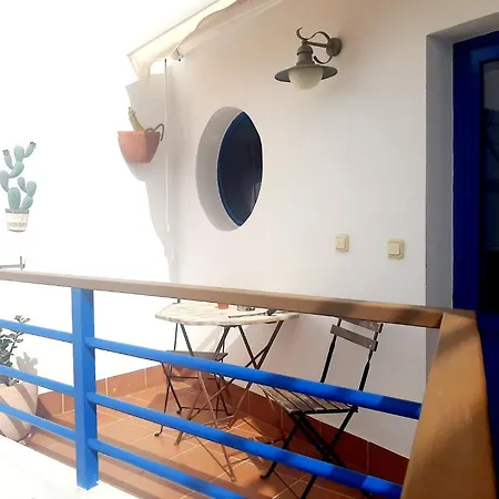 Lola House