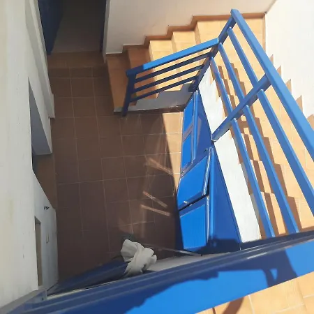Lola House
